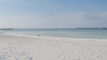 Condo, 2 Queen Beds (Boardwalk F1) | Beach