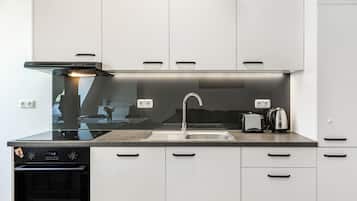 Kühlschrank, Ofen, Herdplatte, Geschirrspüler