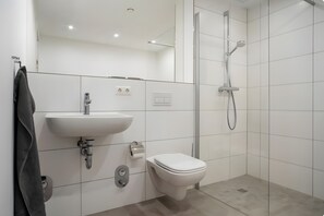 Douche, serviettes fournies