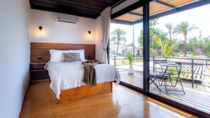 Økonomirom, 1 dobbeltseng | Sengetøy av topp kvalitet, skrivebord og strykejern/-brett