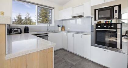 Coastal Beach Home - 50m to Beach