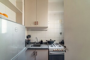 Căn hộ Tiêu chuẩn | Bếp riêng | Tủ lạnh, lò vi sóng, lò nướng, bếp nấu