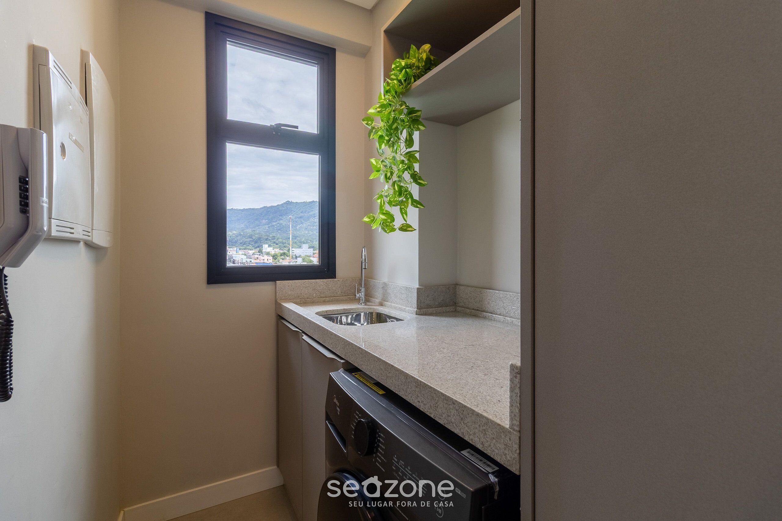 Basic Apartment | Interior