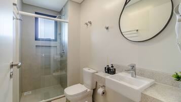 Eenvoudig appartement | Badkamer | Gratis toiletartikelen