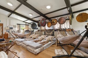 2 makuuhuonetta, silitysrauta/-lauta, ilmainen Wi-Fi, vuodevaatteet