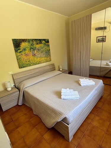 Altobelli House, a stone's throw from Lake Salto