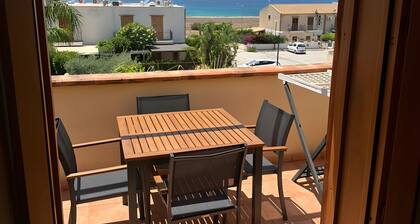 Apartment 'Makari' with Sea View, Wi-Fi and Air Conditioning