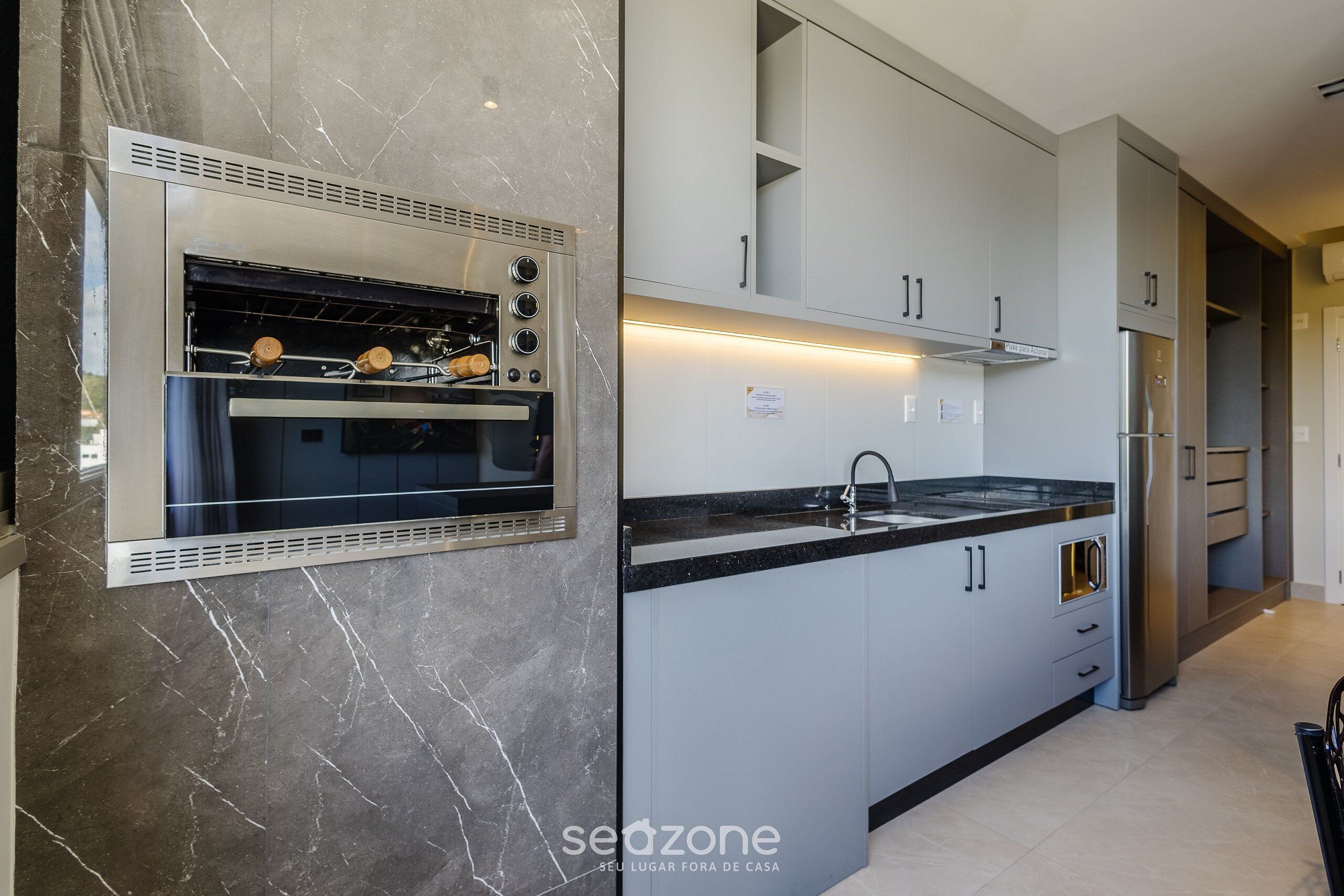 Basic Apartment | Private kitchen