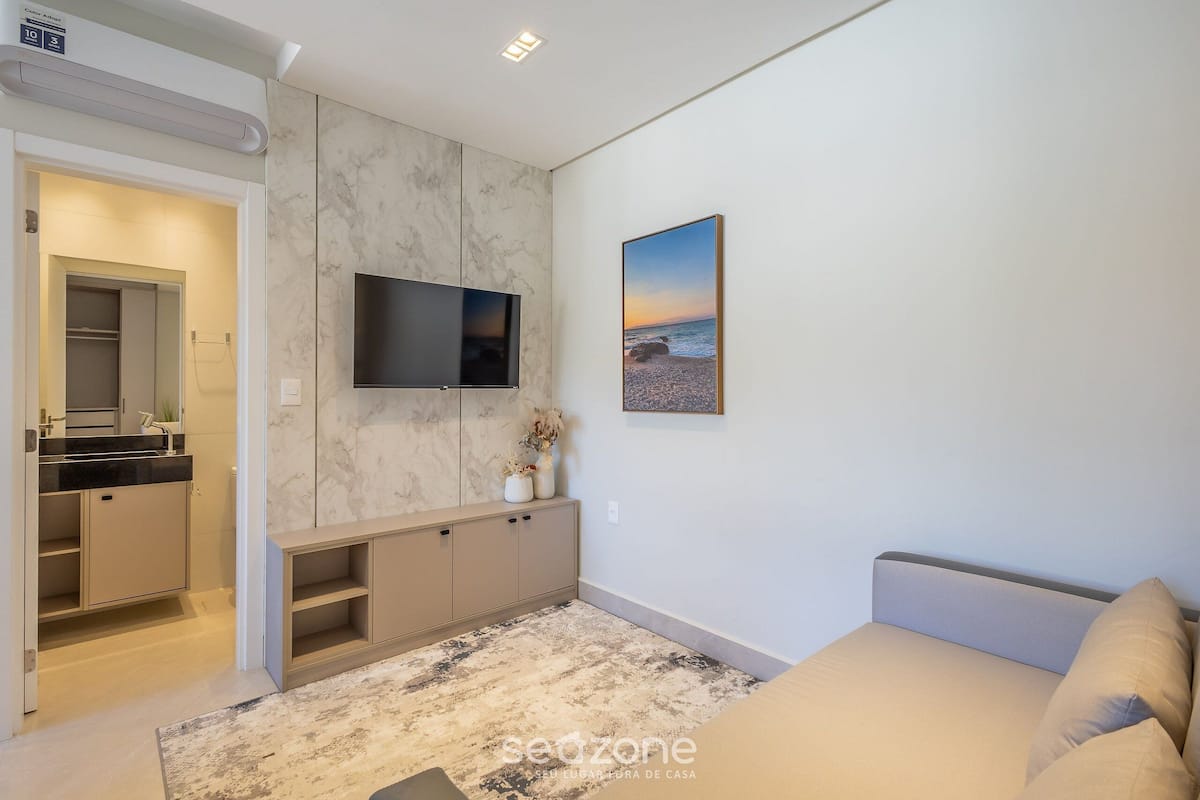 Basic Apartment | Living area