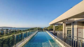 基础公寓 | 泳池 | 室外游泳池