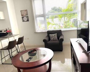 Studio | Living area