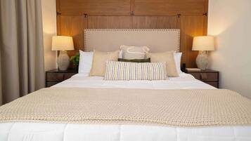 3 bedrooms, desk, WiFi, bed sheets