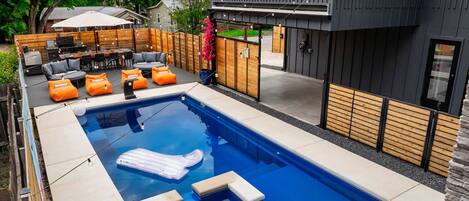 Outdoor pool, a heated pool