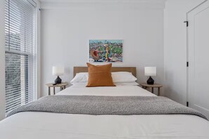 2 makuuhuonetta, silitysrauta/-lauta, ilmainen Wi-Fi