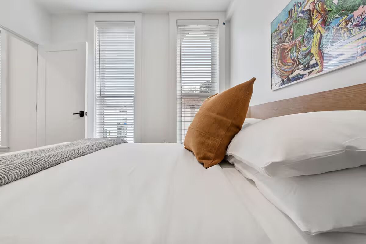 2 habitaciones, tabla de planchar con plancha y wifi gratis 