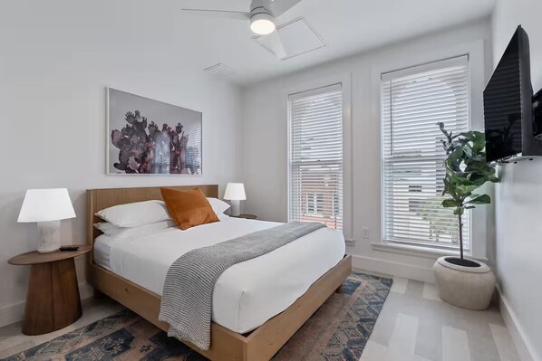 2 bedrooms, iron/ironing board, free WiFi