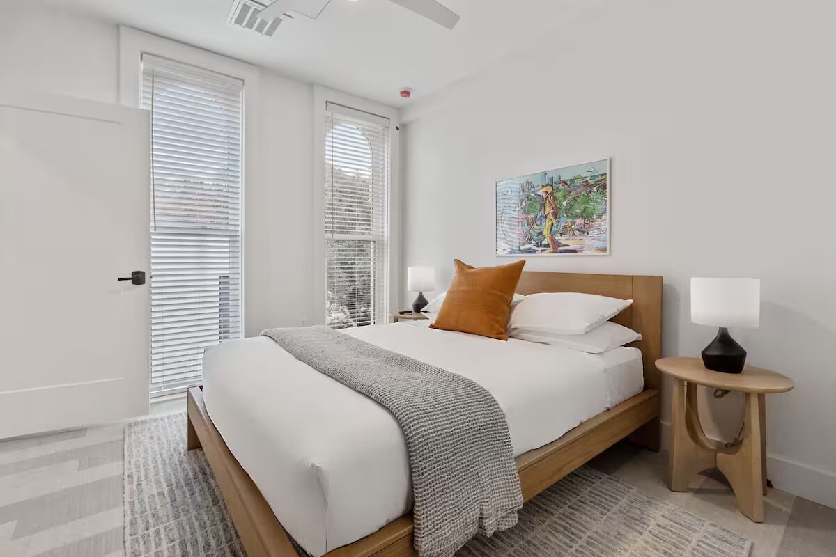2 habitaciones, tabla de planchar con plancha y wifi gratis 