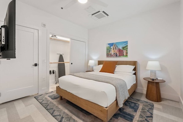 1 bedroom, iron/ironing board, free WiFi