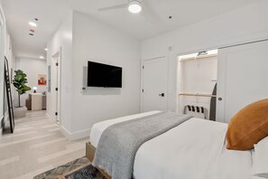 1 chambre, fer et planche à repasser, accès au Wi-Fi (inclus)