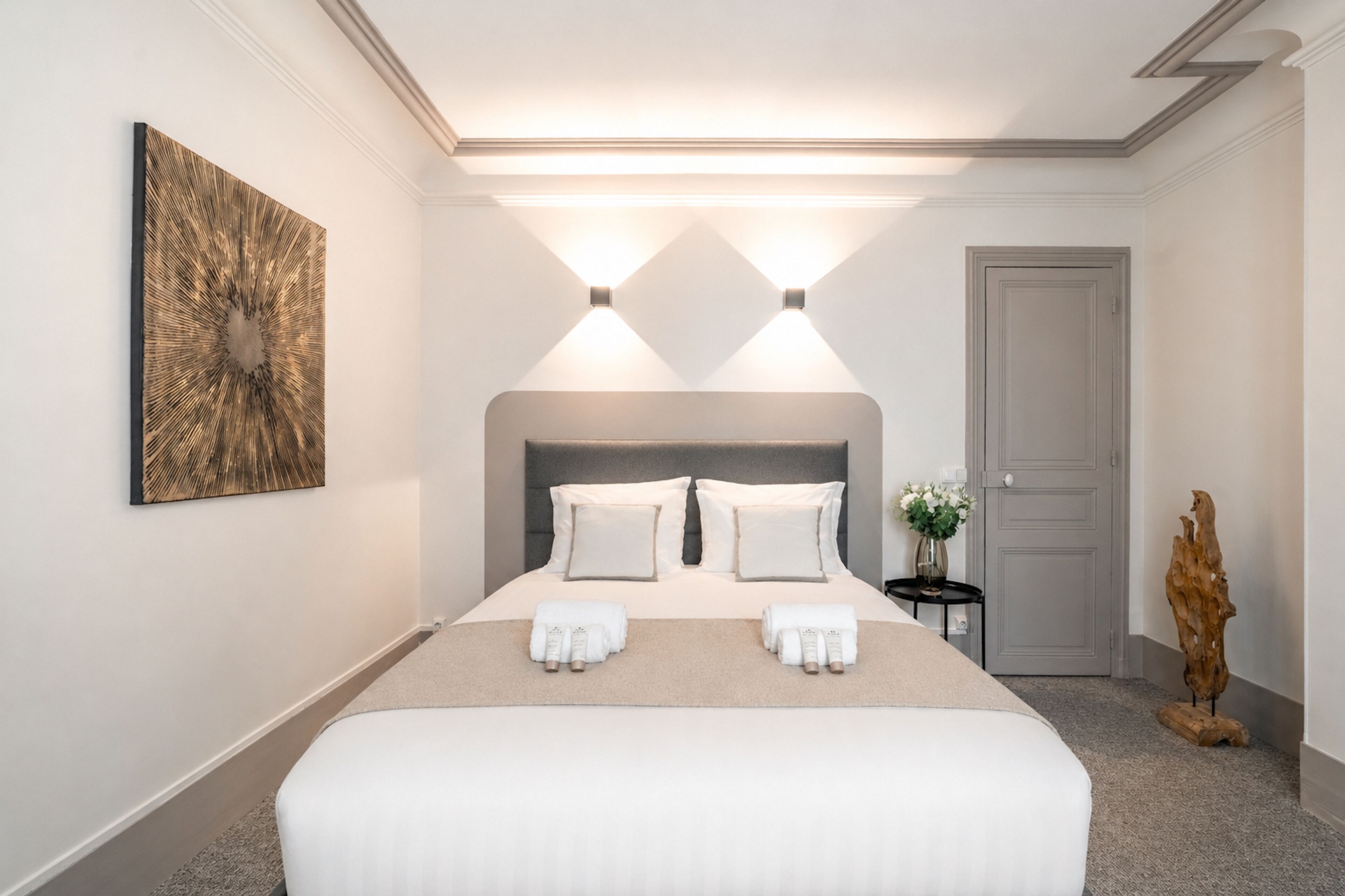 Deluxe Apartment, Courtyard View | Iron/ironing board, travel cot, free WiFi, bed sheets