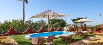 Country House 'Holiday House Dehesa Del Colmenar' with Mountain View, Wi-Fi and Air Conditioning
