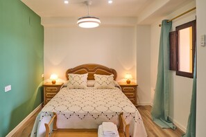 6 Schlafzimmer, Bügeleisen/Bügelbrett, WLAN, Bettwäsche