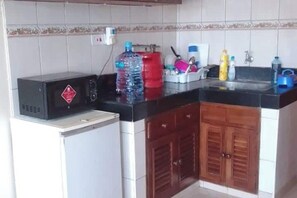 Microwave, stovetop