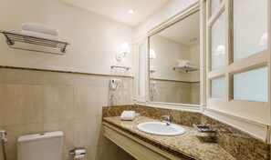 Apartamento básico | Baño | Artículos de higiene personal gratuitos