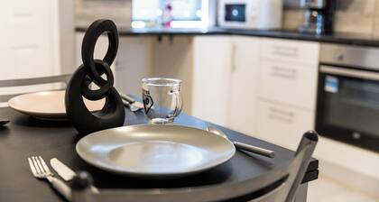 Victoria Road Retreat - Charming 2 Bedroom House