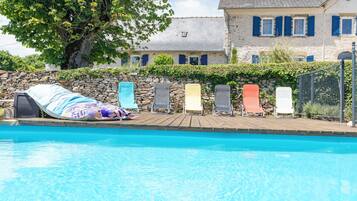 Piscine extérieure, piscine chauffée