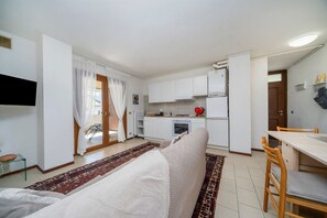 TV - GuestHost - Cozy Apartment with Terrace - Tarvisio (Tarvisio)