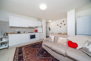 TV - GuestHost - Cozy Apartment with Terrace - Tarvisio (Tarvisio)