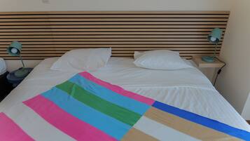 Habitación triple Confort | Ropa de cama de alta calidad, insonorización y wifi gratis