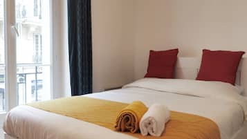 WiFi, bed sheets