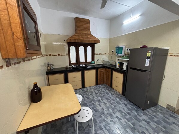 Microwave, stovetop