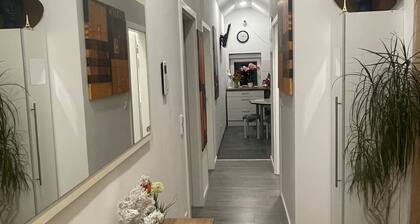 Zimmer 'Ruhige Zimmer In Wg' mit privatem Garten, Balkon und WLAN