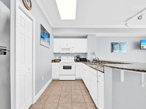 Apartamento, 1 cama de matrimonio grande con sofá cama (Tidewater 2316) | Cocina privada