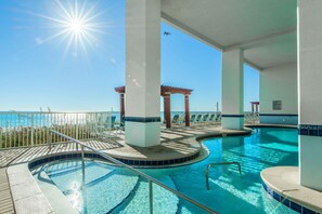 Condo, nhiều giường (Majestic Beach Towers 1-2003) | Hồ bơi | Hồ bơi trong nhà, hồ bơi ngoài trời 