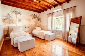 4 bedrooms, iron/ironing board