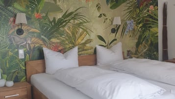 Standard Double Room, Courtyard View | In-room dining