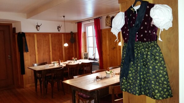 Déjeuner et souper servis sur place, cuisine allemande