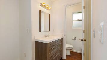 House | Bathroom