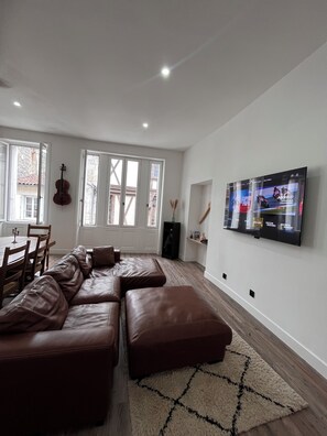 Smart TV, video games, books