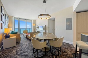 Dining - Oceanfront Luxury Escape (Hollywood)