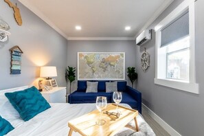 1 bedroom, WiFi, bed sheets - Charming Private Studio with AC and WiFi in lovely Hollywood (Hollywood)