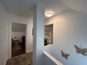 3 chambres, fer et planche à repasser, Wi-Fi, draps fournis