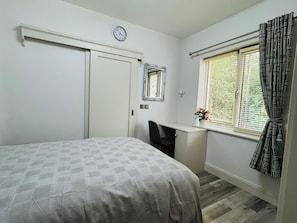 2 chambres, fer et planche Ă repasser, accĂšs au Wi-Fi (inclus)