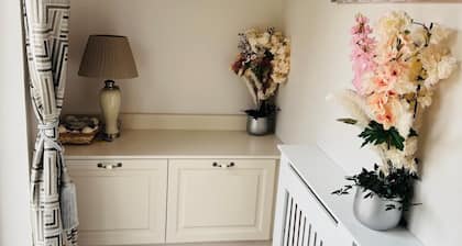 Charming 2-bedroom cottage nea Maynooth University with WiFi