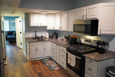 1st Floor Beach Access 2-Bedroom Condo in Geneva U1