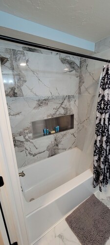 1st Floor Beach Access 2-Bedroom Condo in Geneva U1